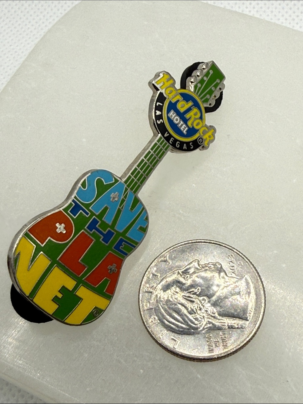 Hard Rock Cafe green blue yellow red Save The Planet Guitar Pin limited edition - Picture 11 of 15